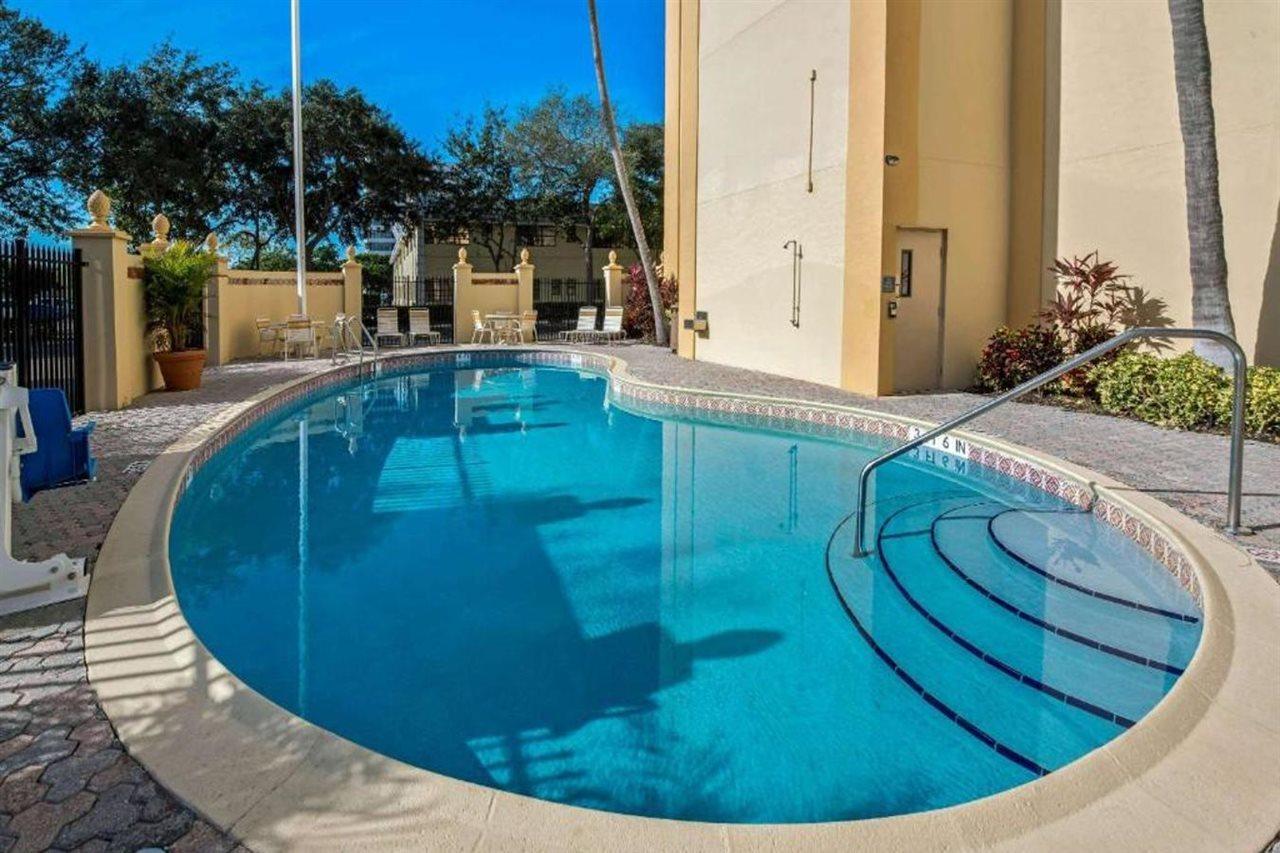 La Quinta By Wyndham West Palm Beach Airport Exterior foto